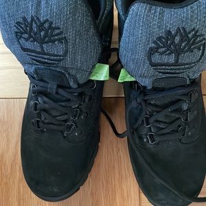 Black timberland 8M